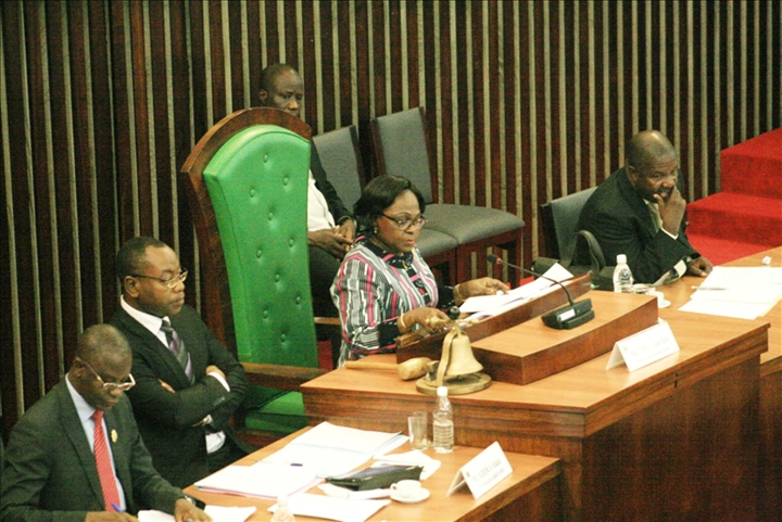 2e session ordinaire de l’ordinaire de l’Assemblée nationale / 8 projets de loi adoptées en plénière: Amah Téhua présidait la séance